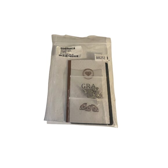 NWT Moissanite Pendant Necklace w/COA - Picture 2 of 3